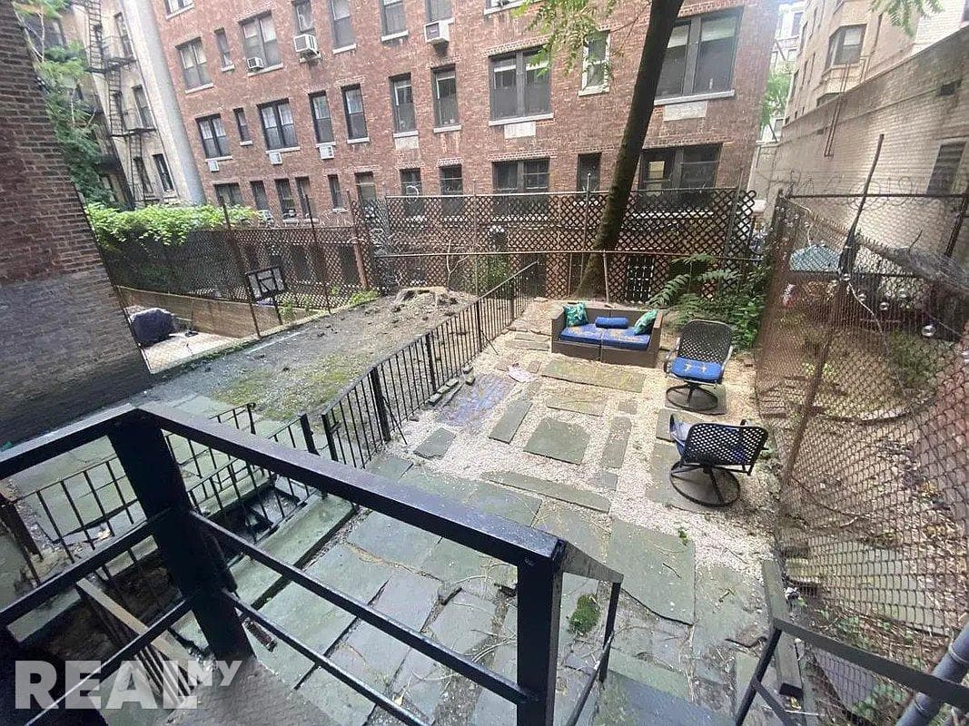 1 bed apartment at 117 E 89th ST, Unit 000A2, Upper East Side, photo 5 of 6