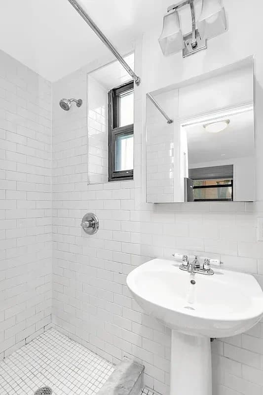 Studio apartment at 325 East 10th Street, Unit R4D, East Village, photo 6 of 6