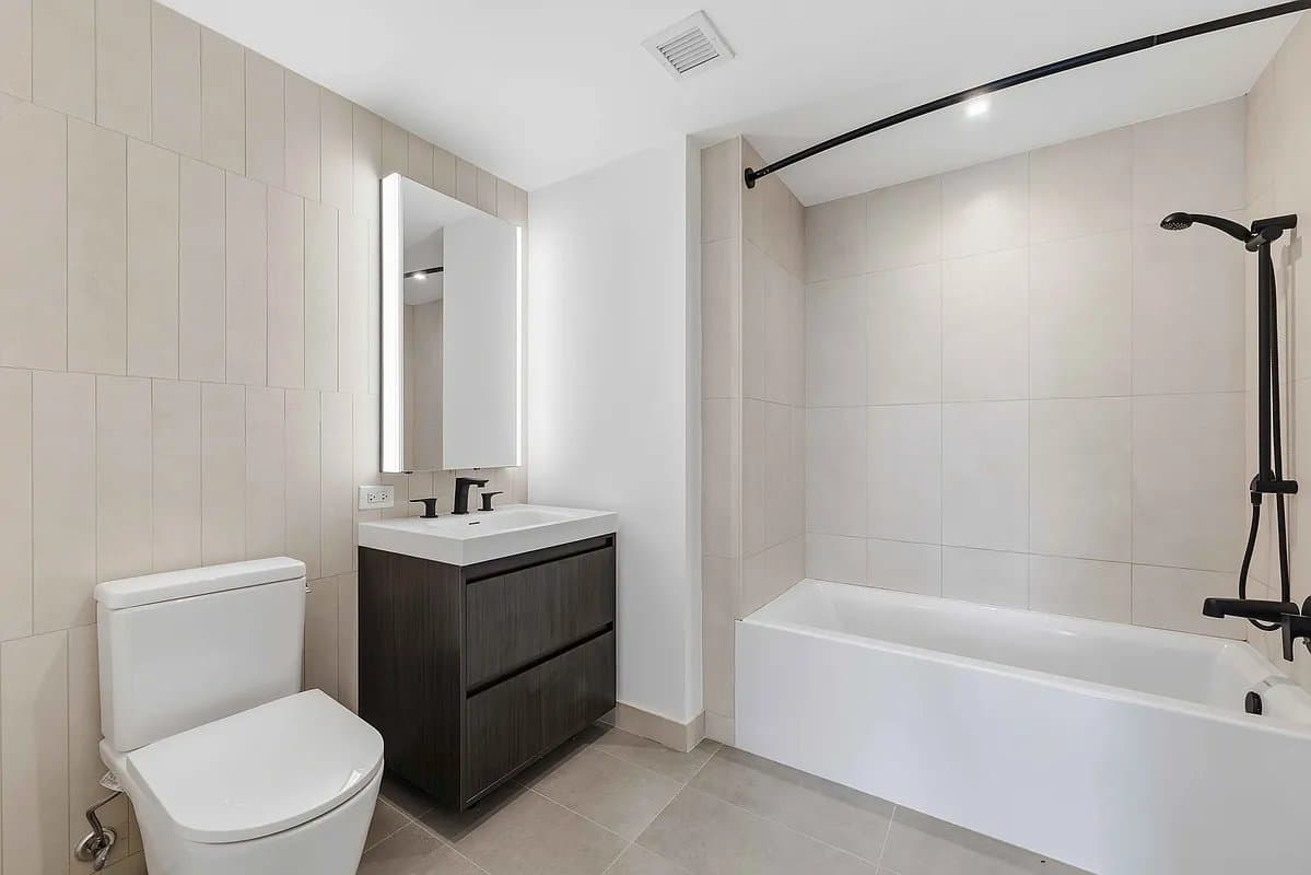 Studio apartment at 280 East Houston Street, Unit 3G, East Village, photo 4 of 4