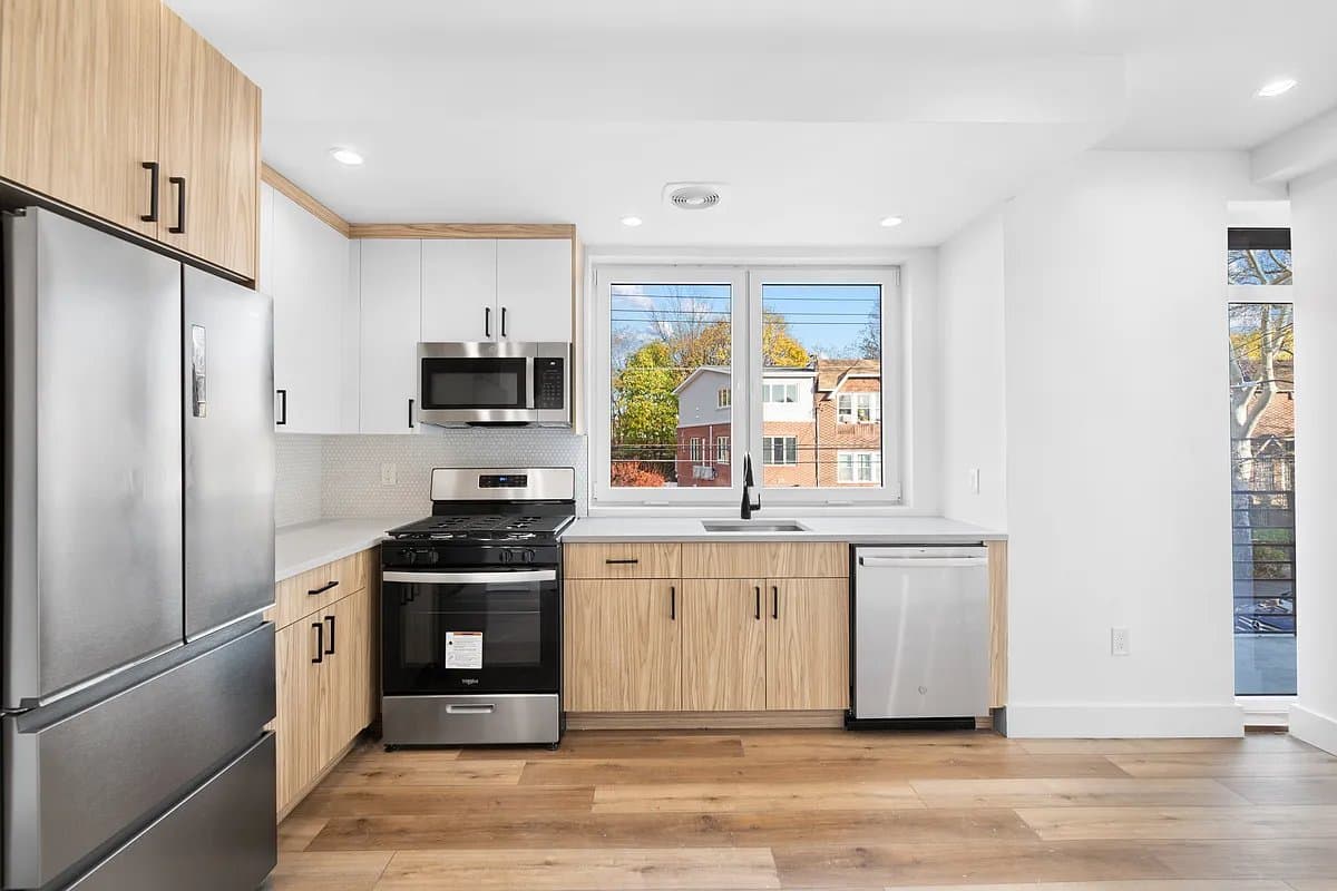 1 bed apartment at 2454 East 15th Street, Unit 4A, Sheepshead Bay, photo 3 of 7