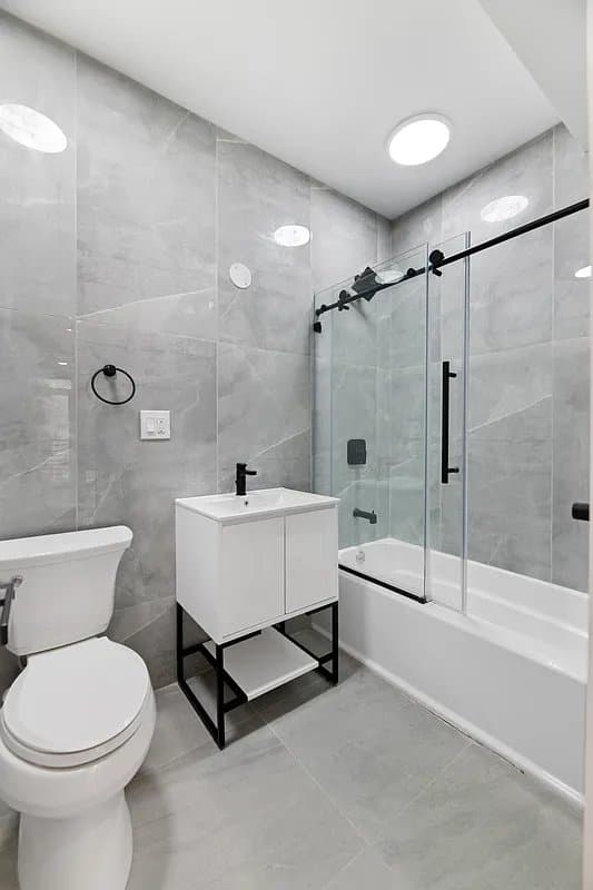 2 bed apartment at 2454 East 15th Street, Unit 4B, Sheepshead Bay, photo 7 of 9