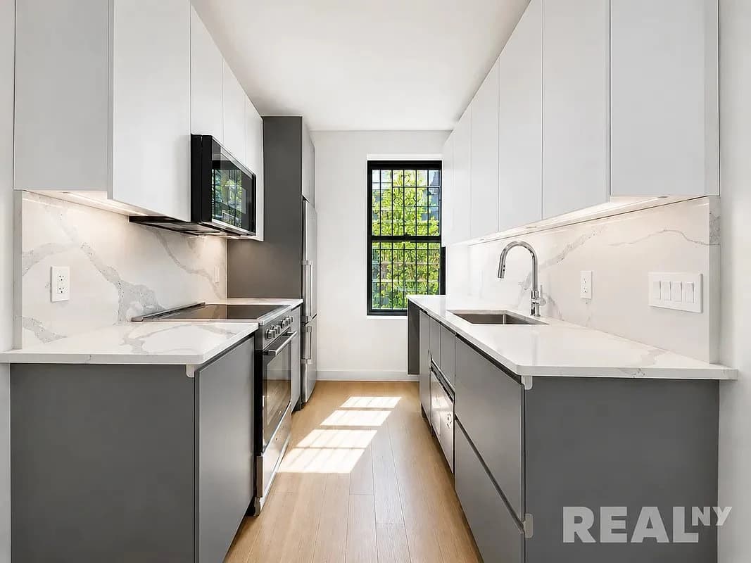2 bed apartment at 19 Wyckoff Street, Unit 9, Cobble Hill, photo 4 of 7