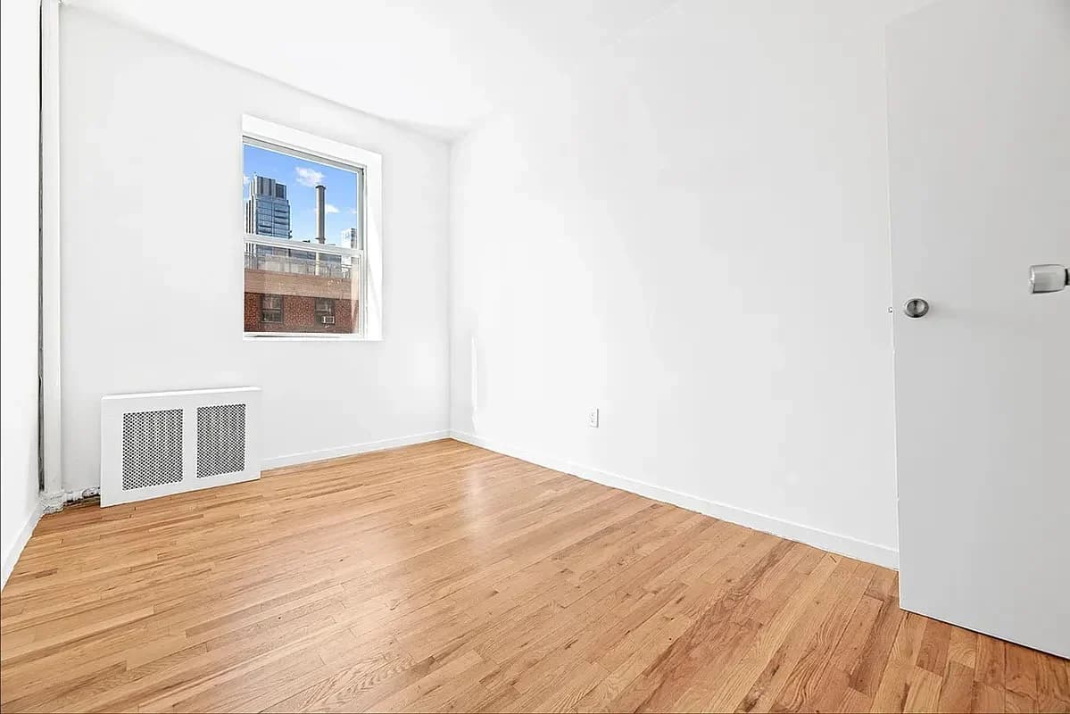 3 bed apartment at 239 West 63rd Street, Unit 2A, Upper West Side, photo 2 of 8