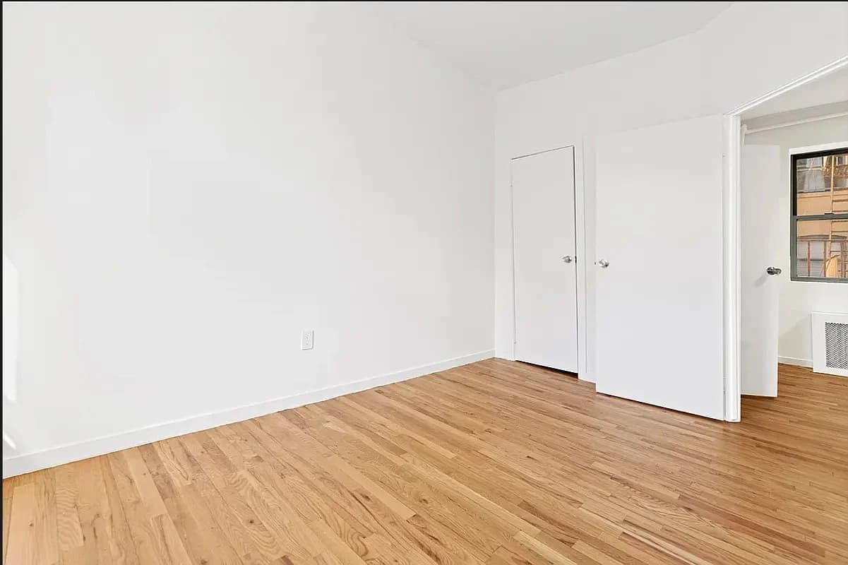 3 bed apartment at 239 West 63rd Street, Unit 2A, Upper West Side, photo 4 of 8