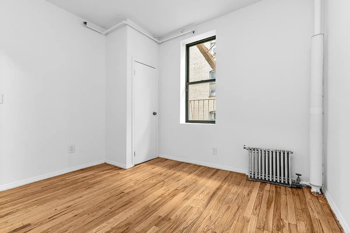 247 West 63rd Street, photo 2