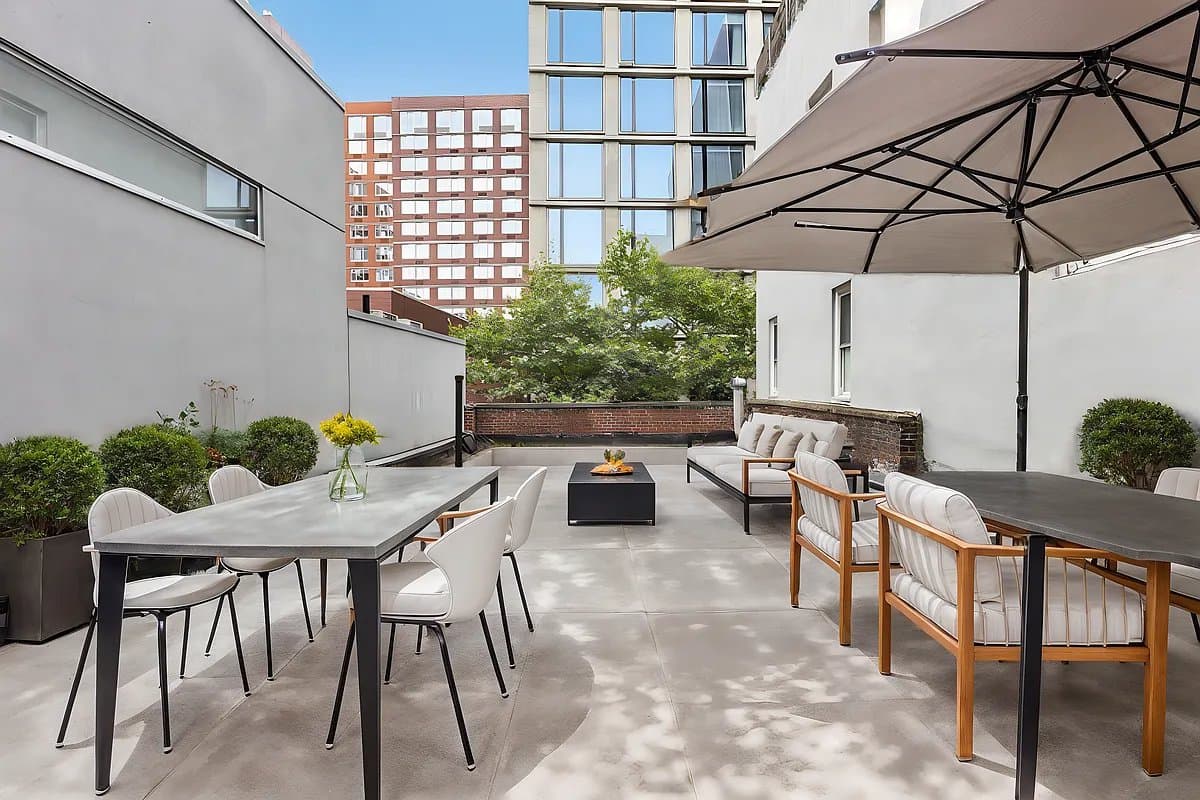 261 Bowery