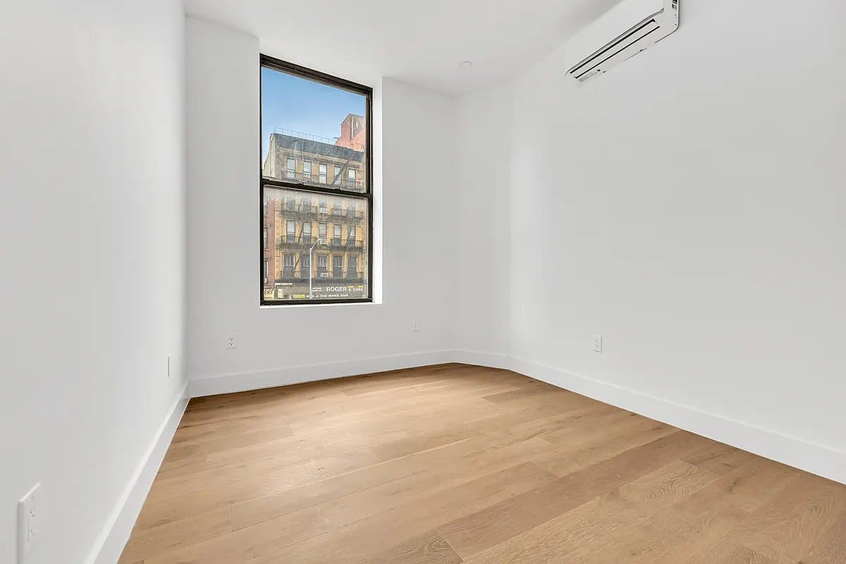 3 bed apartment at 261 Bowery, Unit 2, Lower East Side, photo 7 of 11