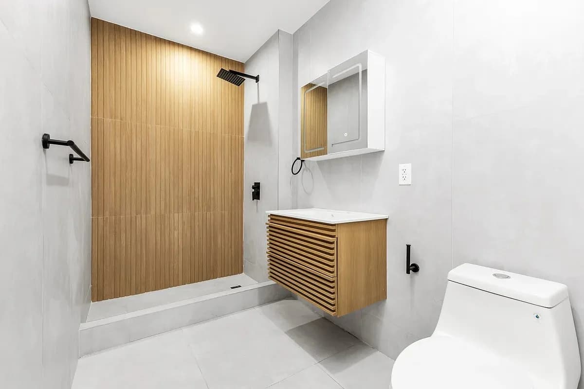 3 bed apartment at 261 Bowery, Unit 2, Lower East Side, photo 9 of 11