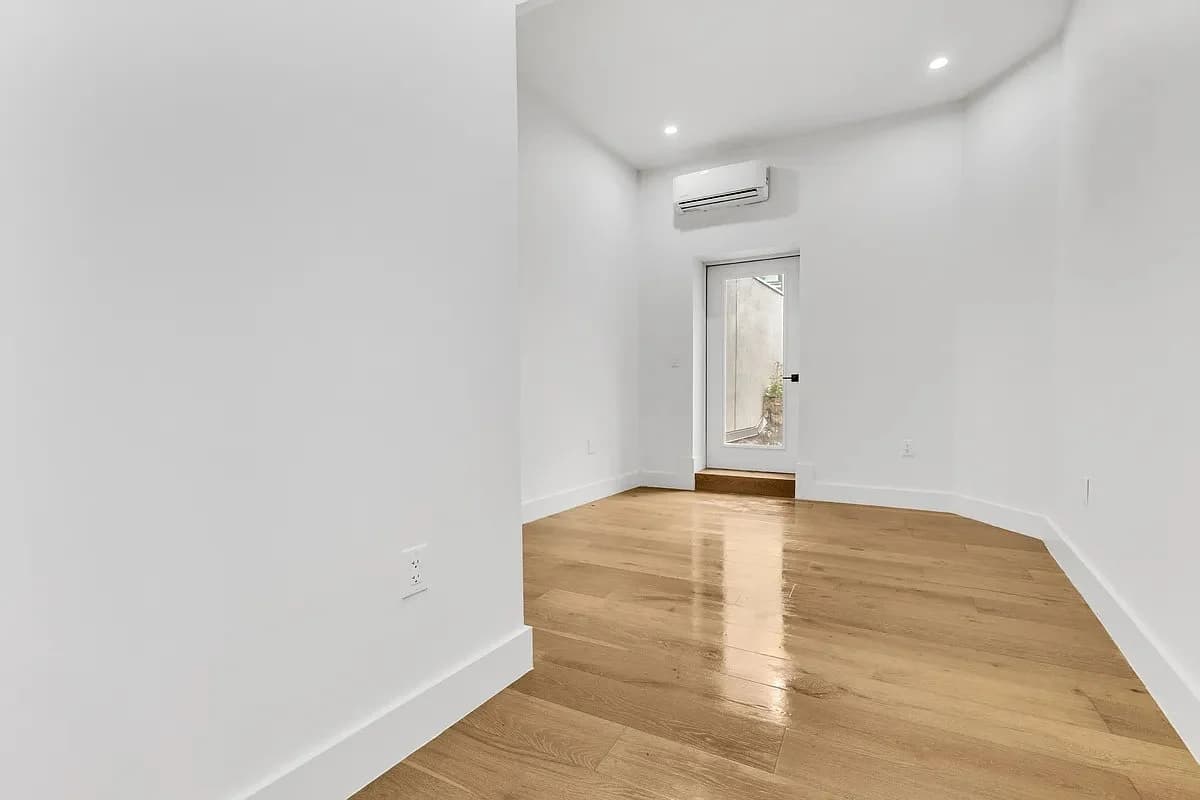 3 bed apartment at 261 Bowery, Unit 2, Lower East Side, photo 8 of 11