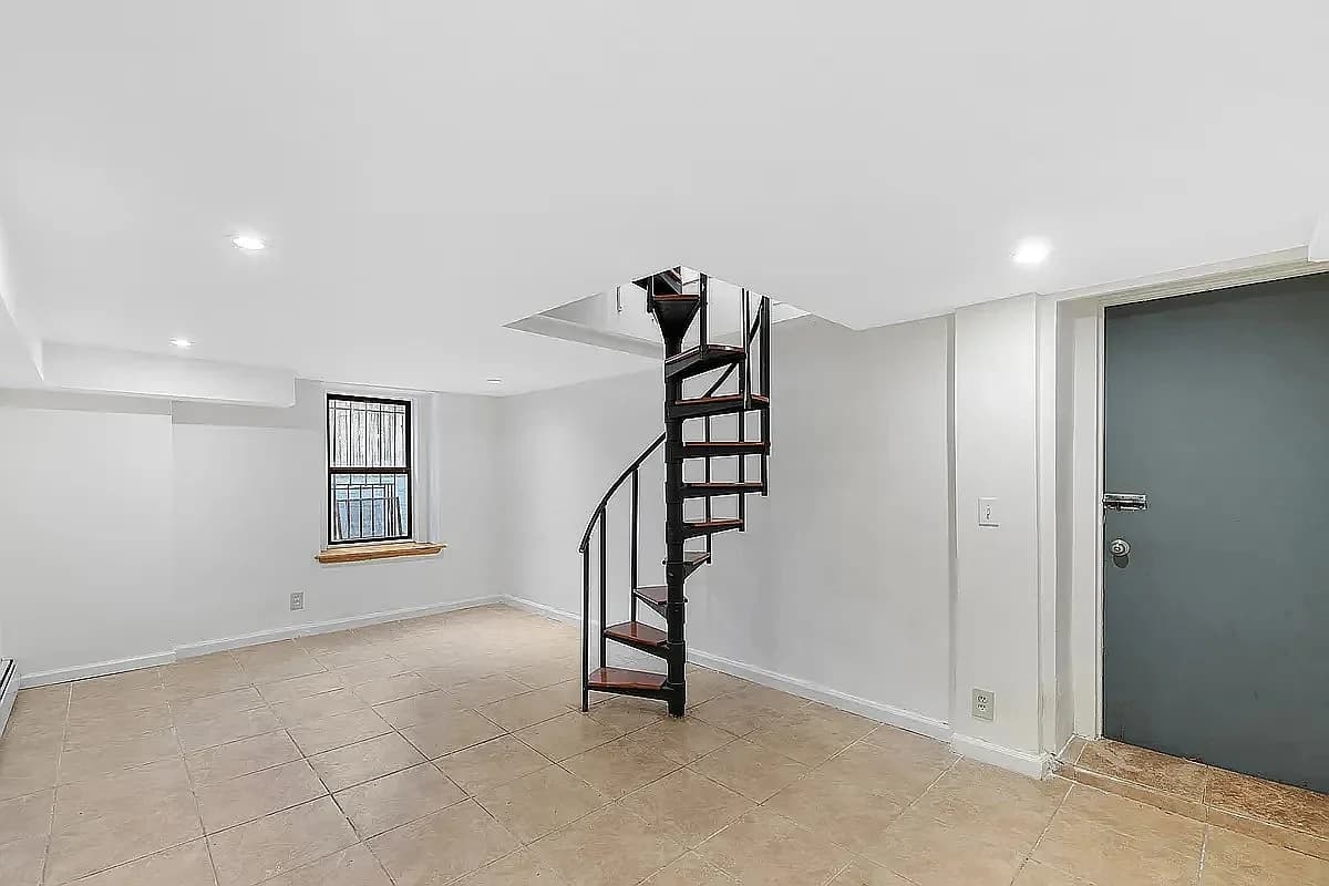 2 bed apartment at 619 East 5th Street, Unit 4, East Village, photo 5 of 7