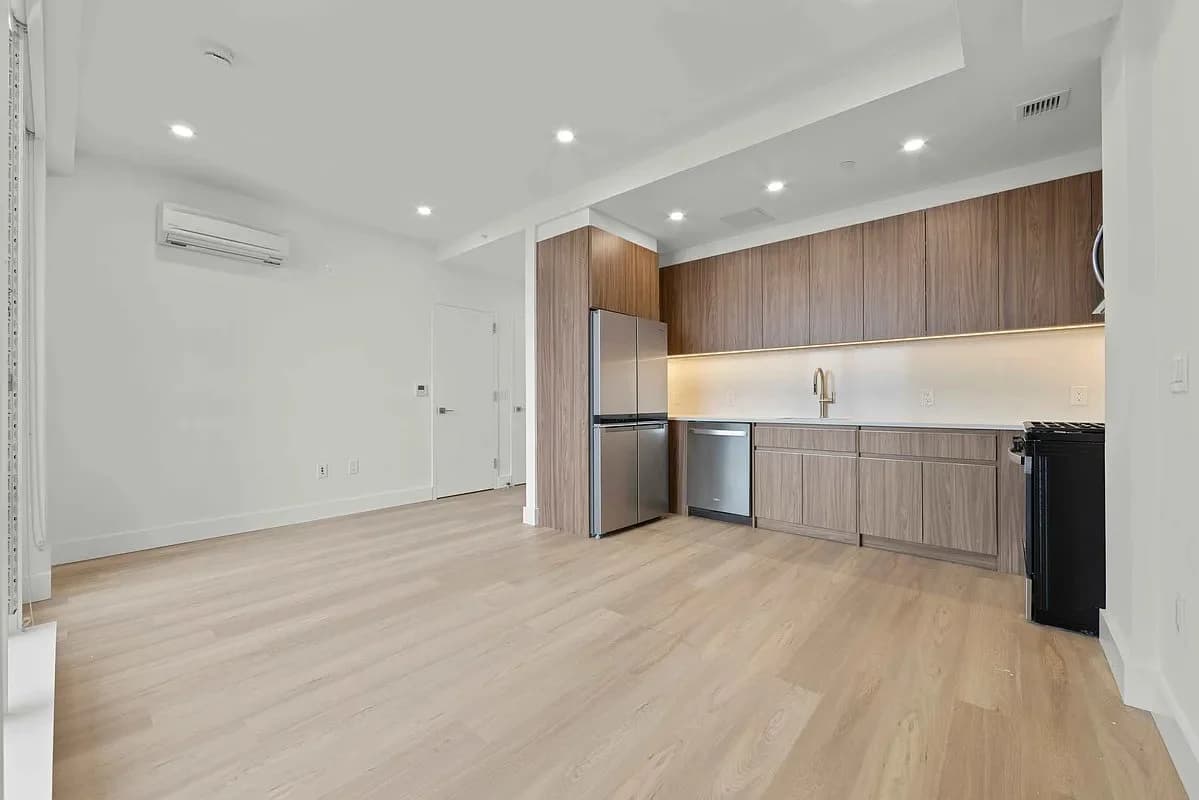 1 bed apartment at 45-10 215th Place, Unit PHG, Bayside, photo 2 of 14