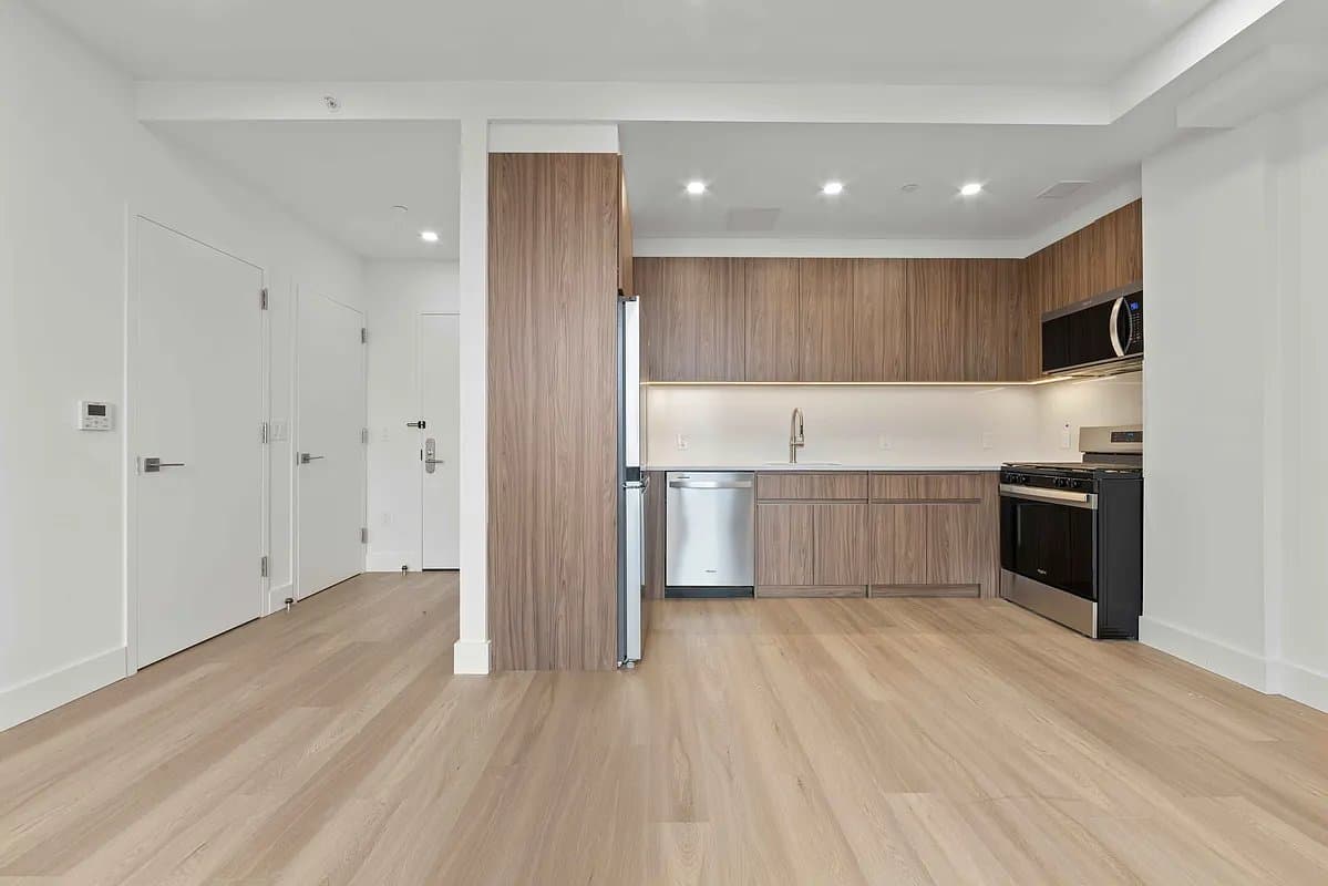 1 bed apartment at 45-10 215th Place, Unit PHG, Bayside, photo 6 of 14