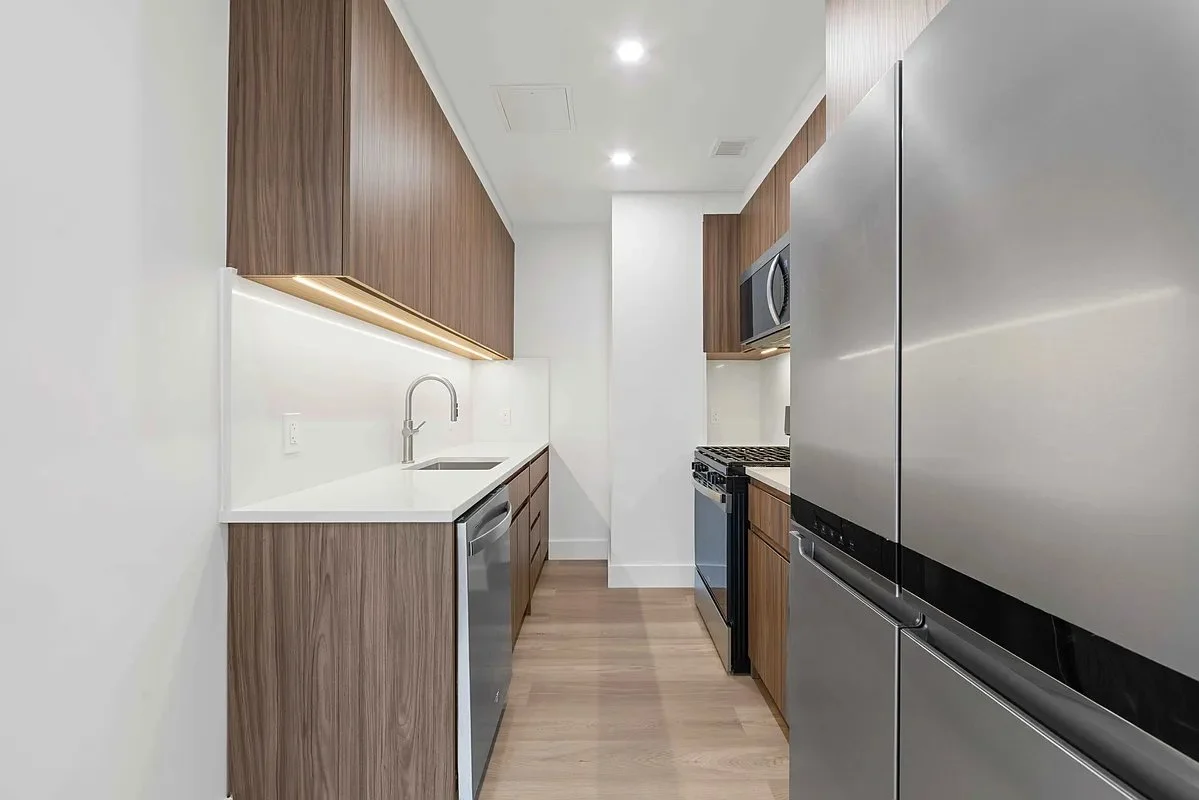 1 bed apartment at 45-10 215th Place, Unit PHB, Bayside, photo 3 of 6