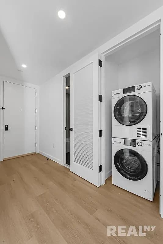 3 bed apartment at 953 Dean Street, Unit 515, Crown Heights, photo 6 of 8