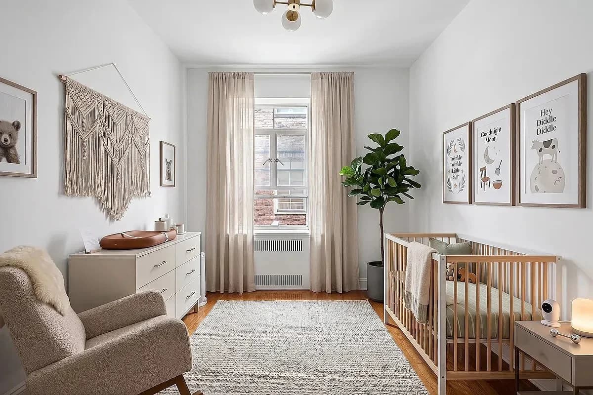 2 bed apartment at 150 Greenway Terrace, Unit W24, Forest Hills, photo 3 of 6