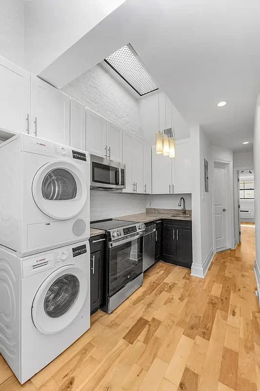 1 bed apartment at 404 West 22nd Street, Unit 4F, Chelsea, photo 4 of 5