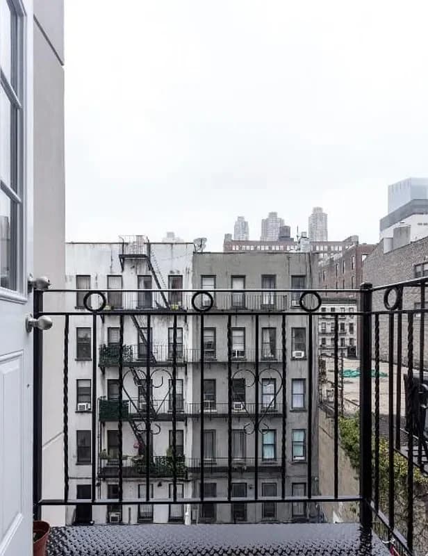 3 bed apartment at 437 W 53rd ST, Unit 5A, Hell's Kitchen, photo 6 of 6