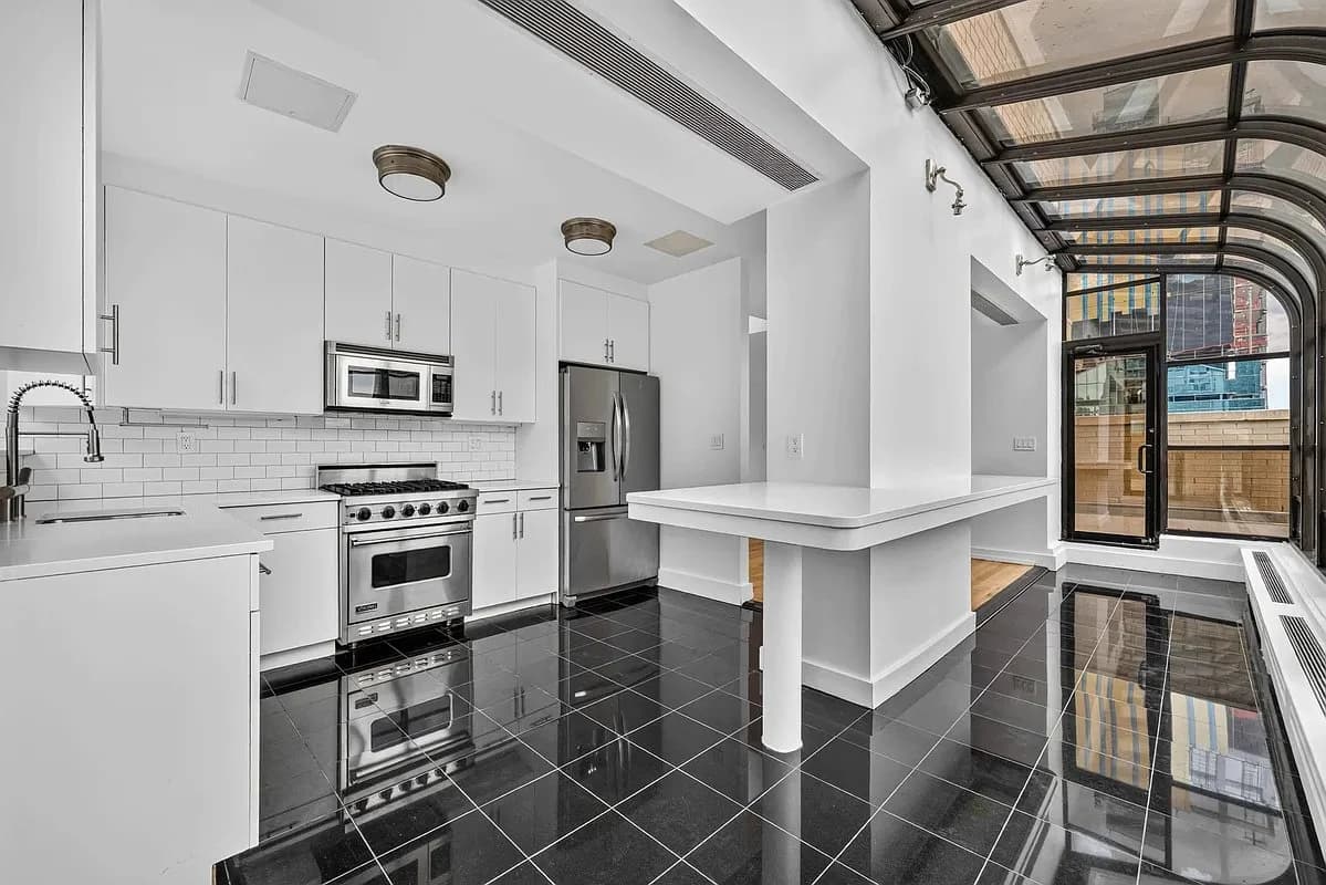 2 bed apartment at 245 East 44th Street, Unit PHA, Midtown East, photo 6 of 18