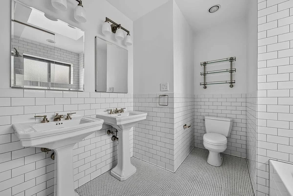 2 bed apartment at 245 East 44th Street, Unit PHA, Midtown East, photo 15 of 18