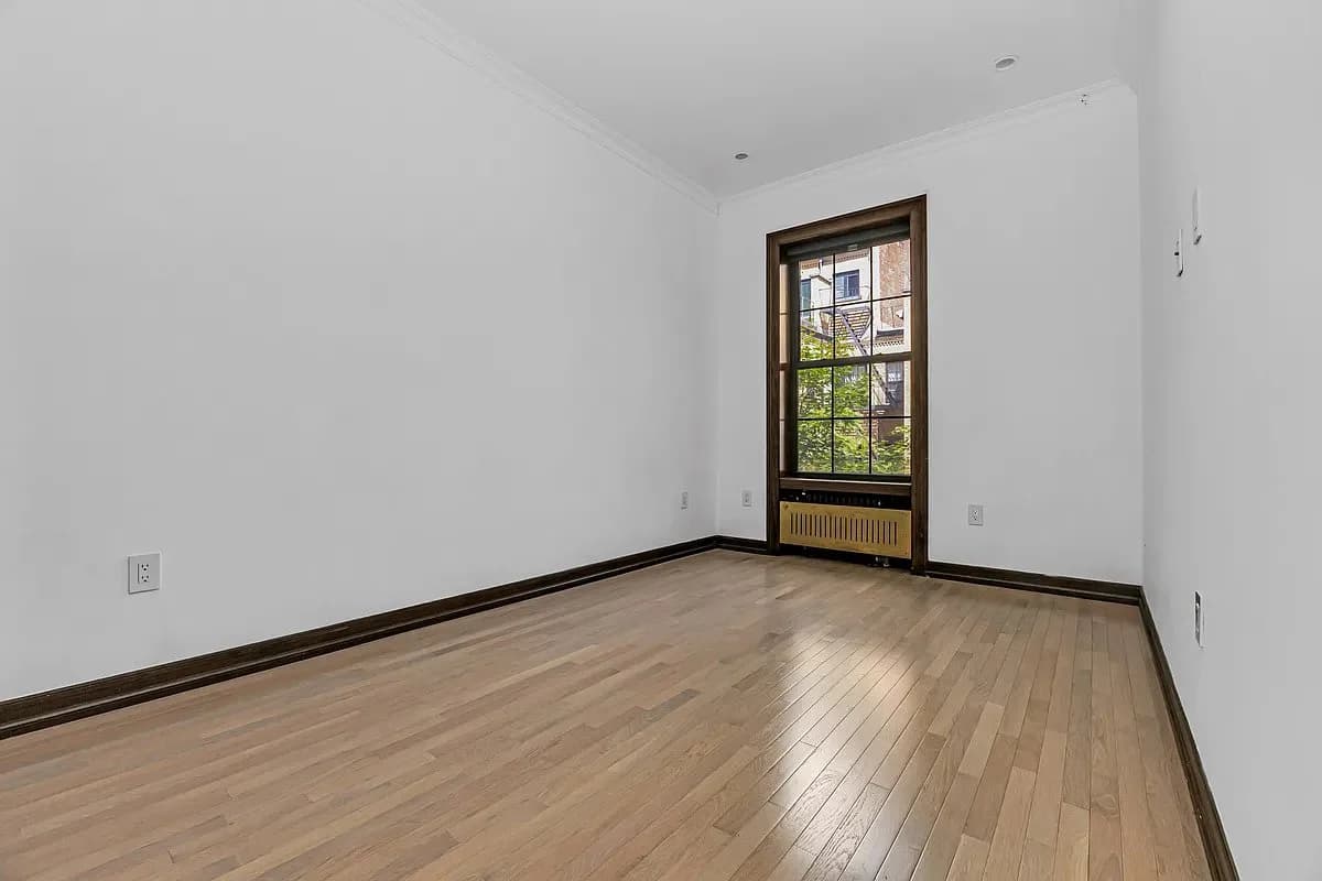 121 East 37th Street, photo 4