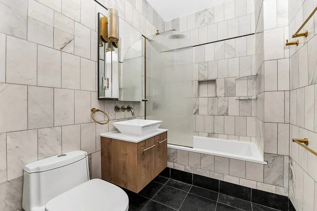 1 bed apartment at 121 East 37th Street, Unit 3A, Murray Hill, photo 6 of 6