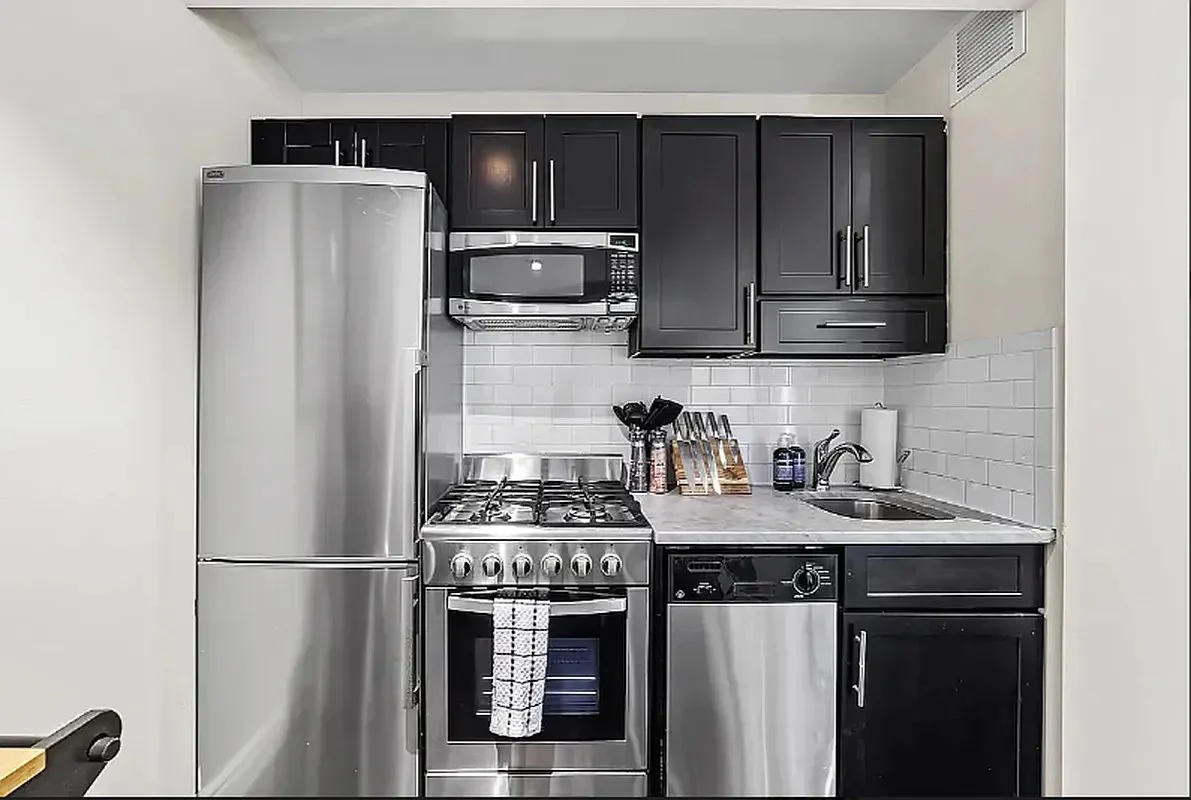 3 bed apartment at 448 West 19th Street, Unit 2AB, Chelsea, photo 6 of 8
