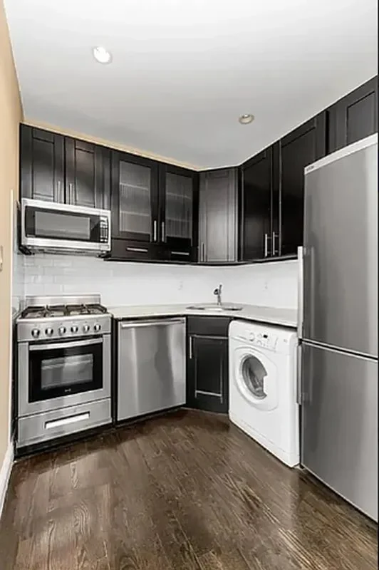 4 bed apartment at 448 West 19th Street, Unit PHB, Chelsea, photo 8 of 10