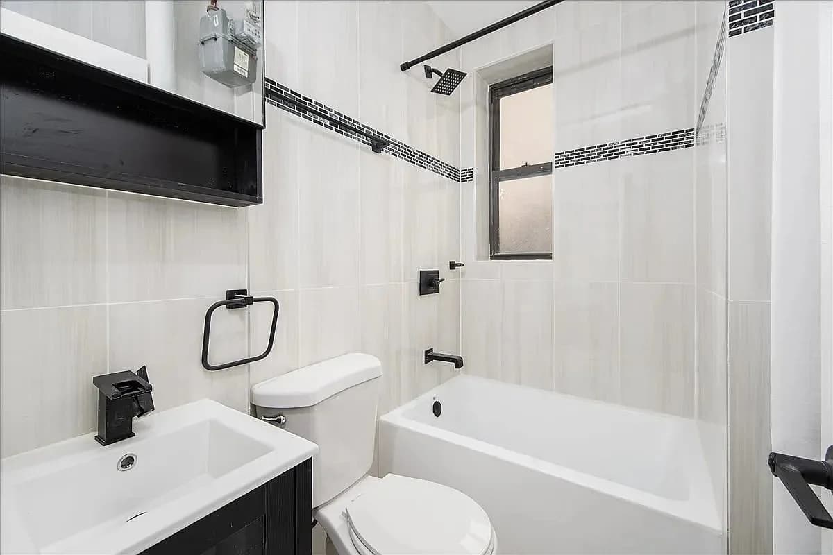 3 bed apartment at 256 Pacific Street, Unit 8, Boerum Hill, photo 6 of 7