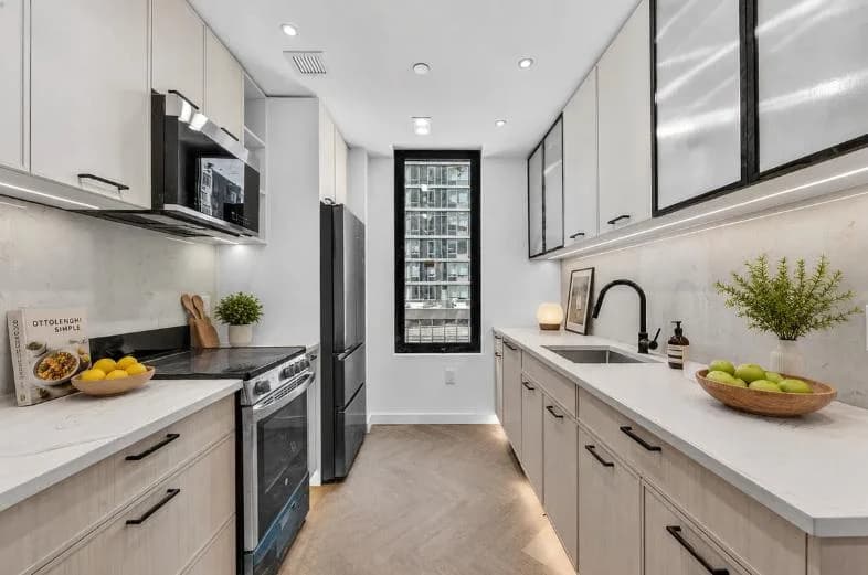 2 bed apartment at 104 Fleet Place, Unit 16N, Downtown Brooklyn, photo 3 of 9