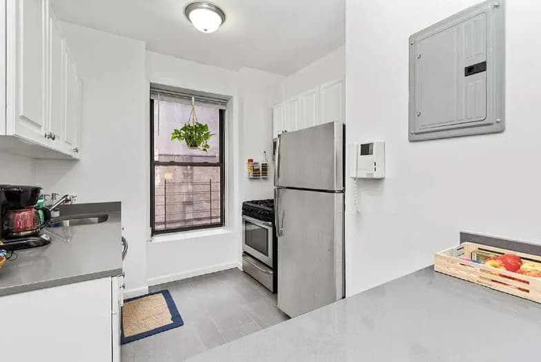 3 bed apartment at 6 West 107th Street, Unit 3A, Upper West Side, photo 6 of 7