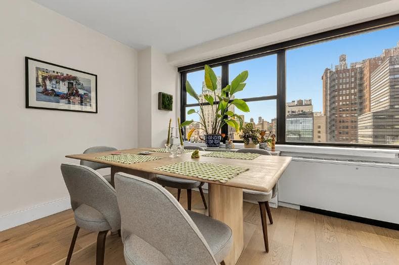 1 bed apartment at 7 East 14th Street, Unit 1409, Union Square, photo 3 of 7
