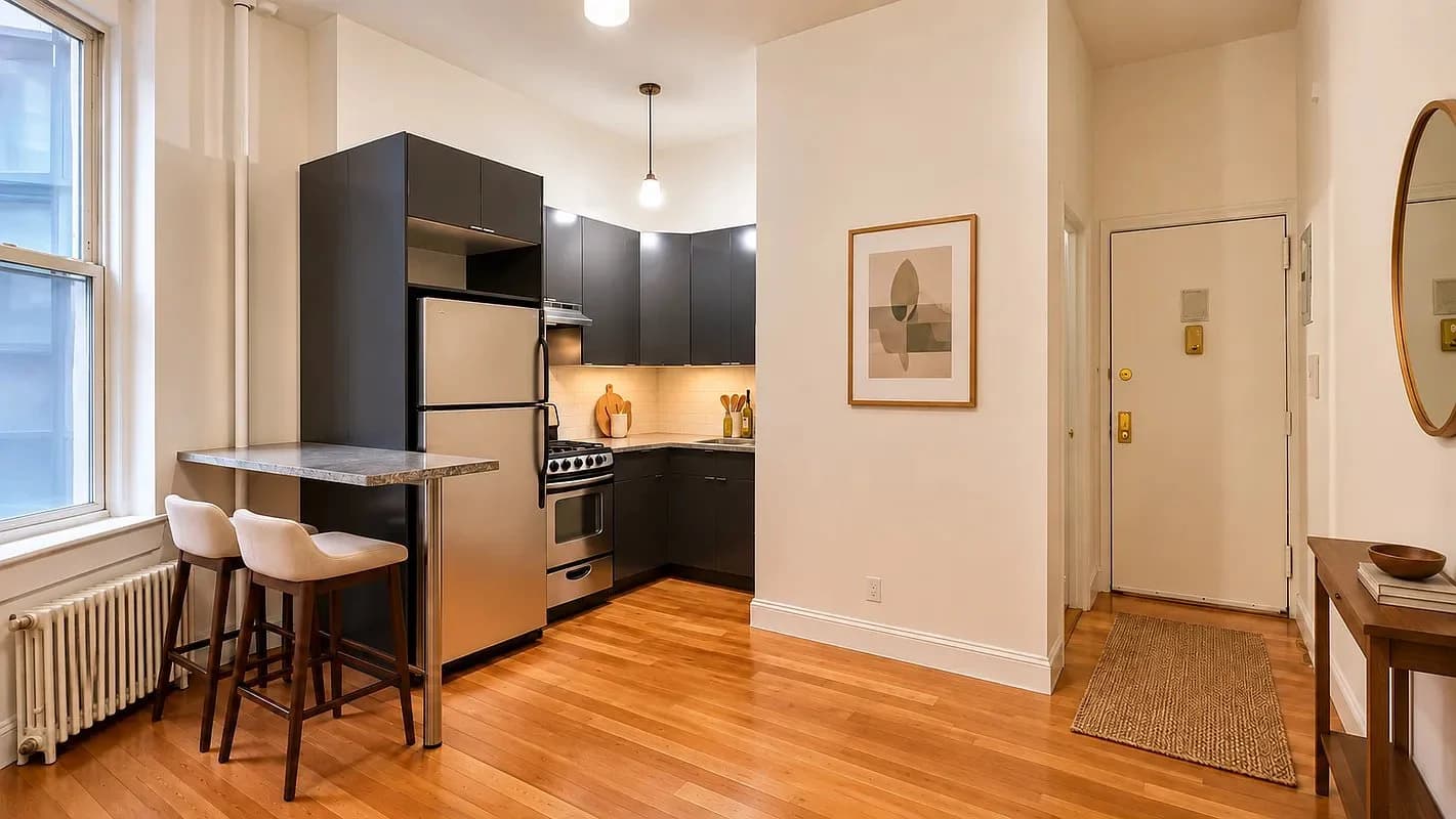 225 East 14th Street, photo 2