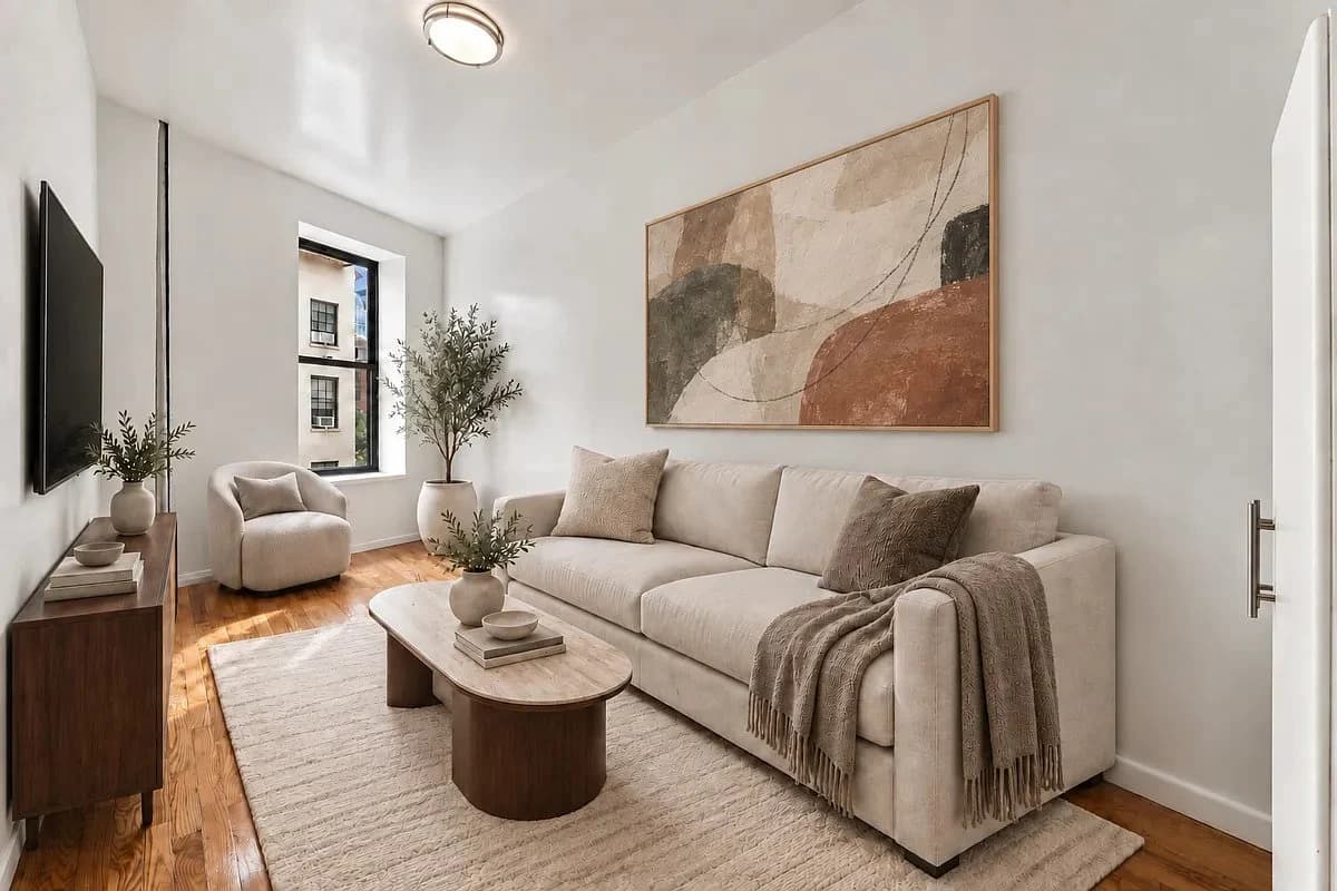 2 bed apartment at 117 Perry Street, Unit 8, West Village, photo 1 of 5