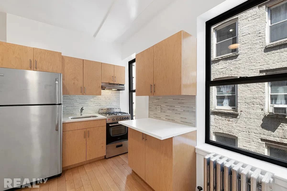 2 bed apartment at 206 Rivington Street, Unit 1D, Lower East Side, photo 4 of 5