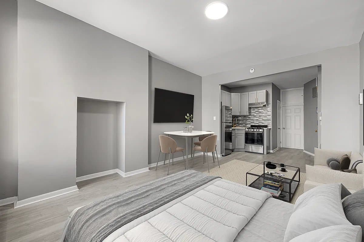 Studio apartment at 901 Dekalb Avenue, Unit B4, Bedford Stuyvesant, photo 1 of 4