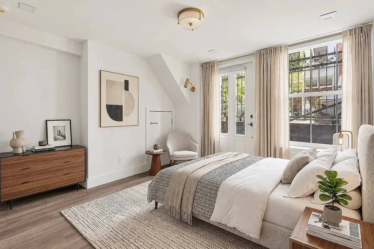 1 bed apartment at 163 Ludlow Street, Unit GEE, Lower East Side, photo 3 of 9
