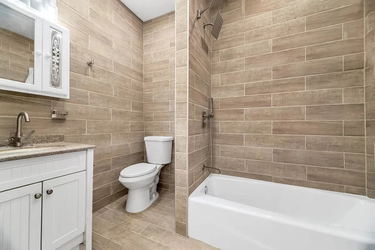 2 bed apartment at 1269 Broadway, Unit 2B, Bushwick, photo 6 of 6