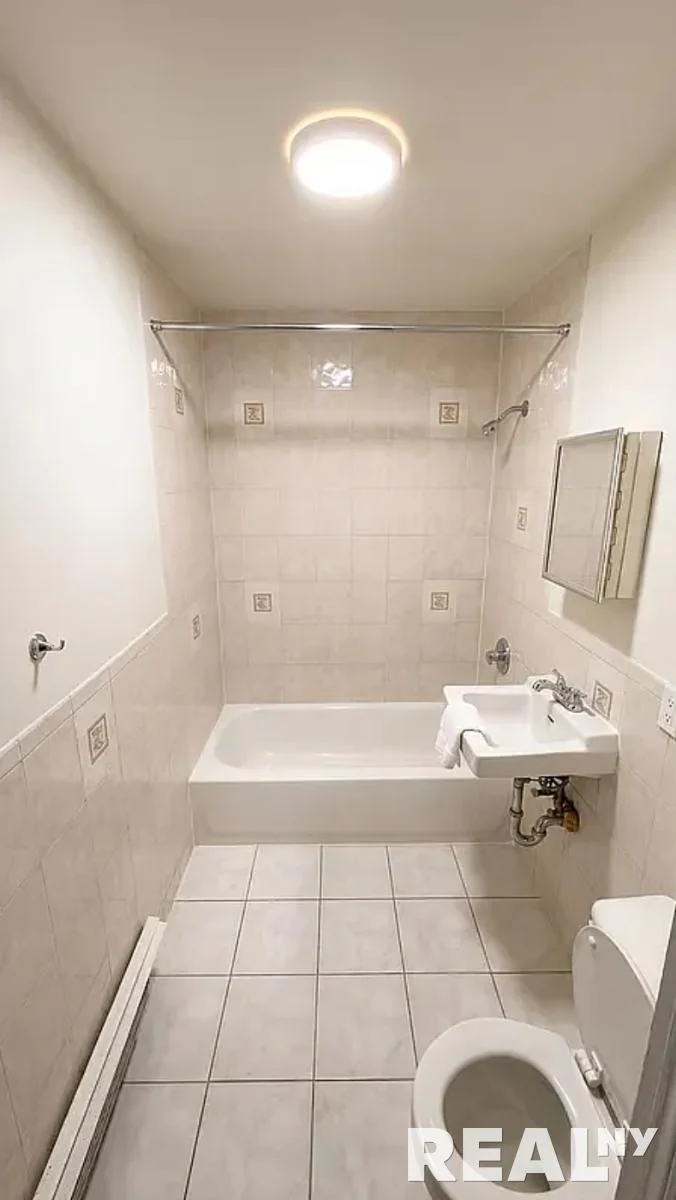 3 bed apartment at 1658 Prospect Place, Unit 3, Crown Heights, photo 5 of 6
