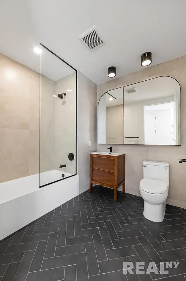 1 bed apartment at 953 Dean Street, Unit 254, Crown Heights, photo 6 of 9