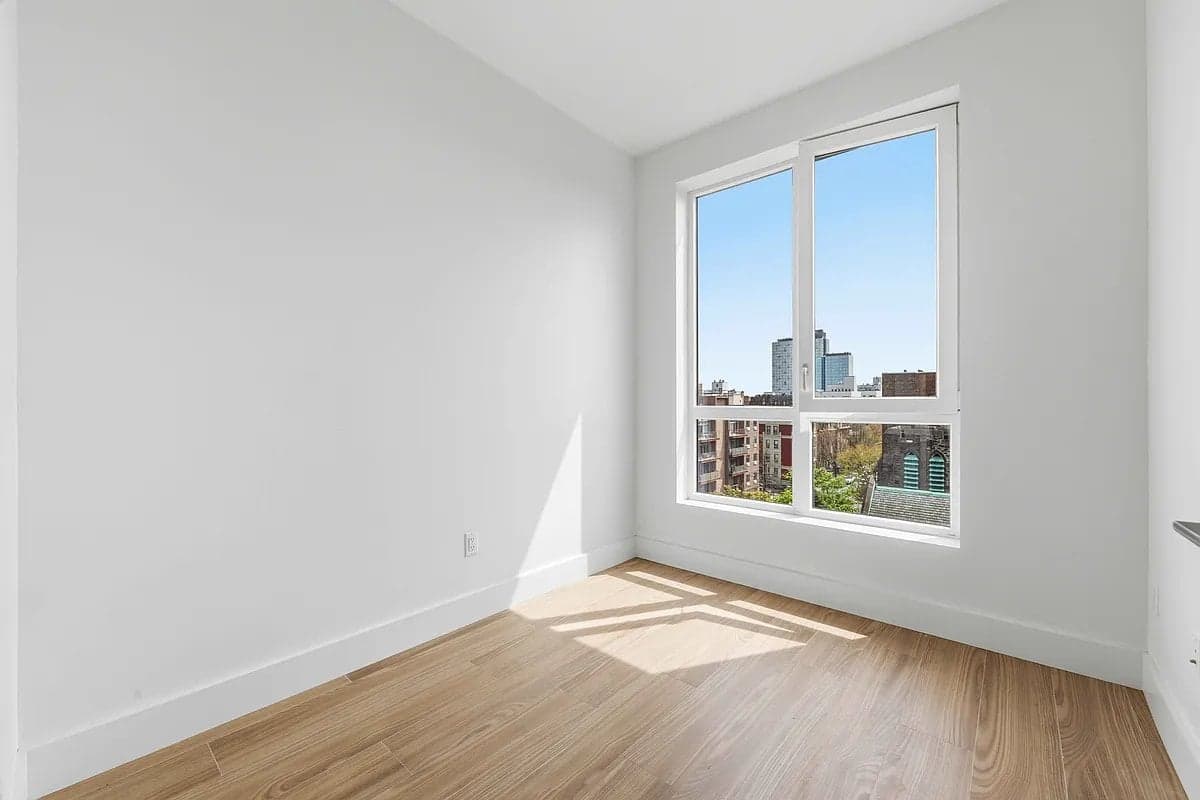 2 bed apartment at 105 Hawthorne Street, Unit 2C, Flatbush, photo 4 of 6