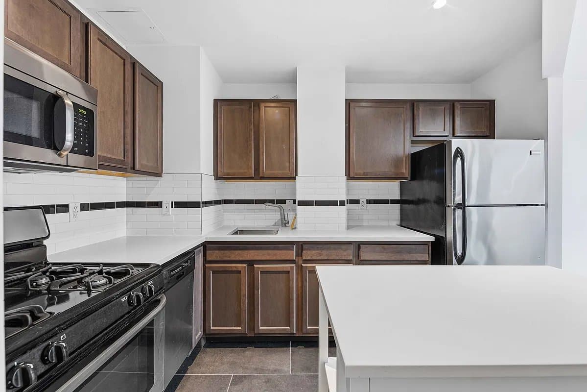 2 bed apartment at 164 Attorney Street, Unit 614, Lower East Side, photo 5 of 8