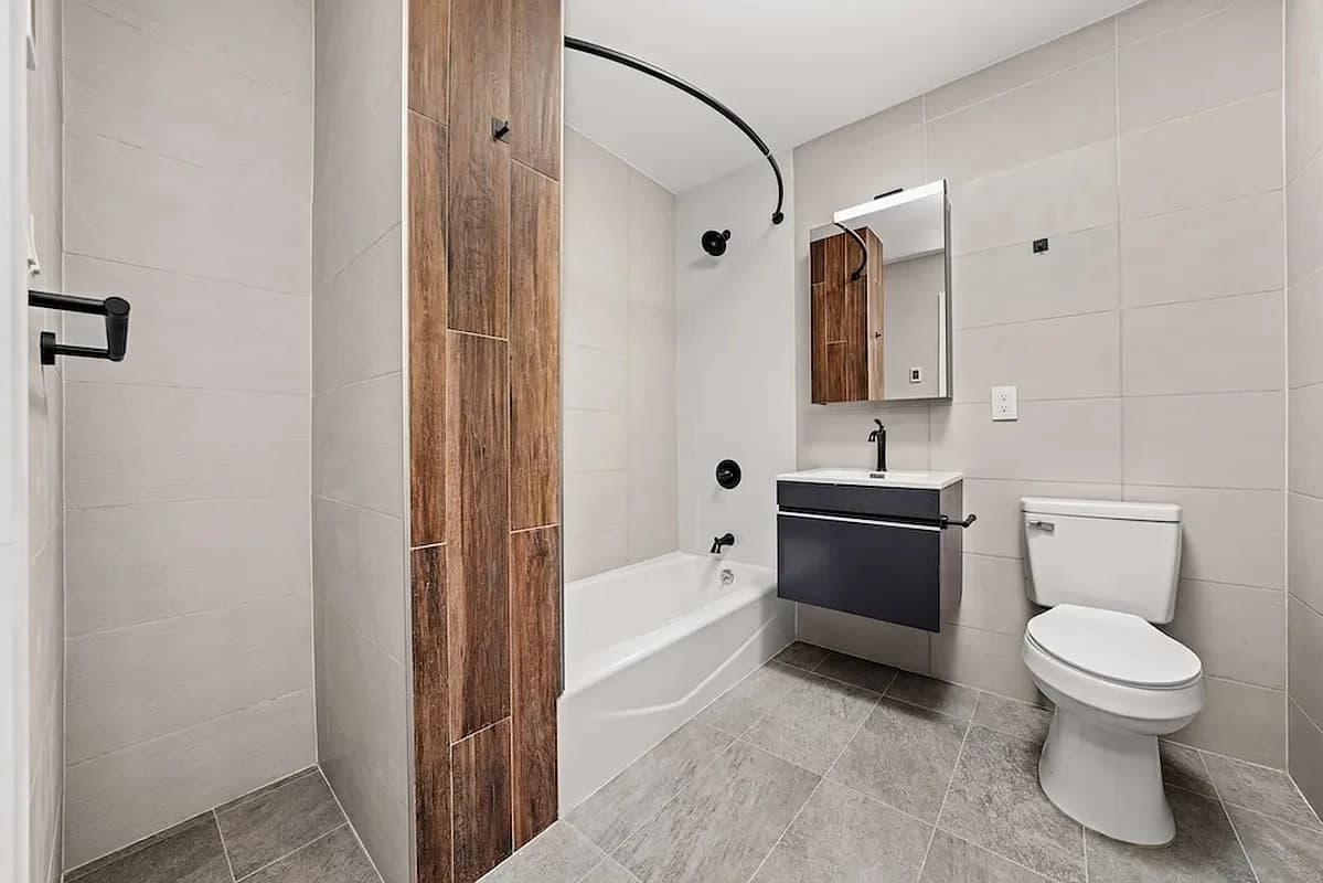 2 bed apartment at 435 Central Avenue, Unit 1G, Bushwick, photo 4 of 5