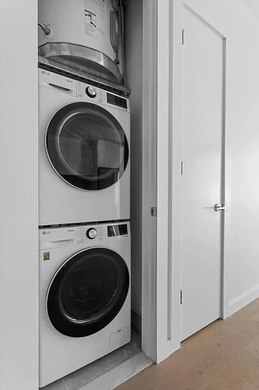 1 bed apartment at 99 Fleet Place, Unit 17T, Downtown Brooklyn, photo 6 of 7