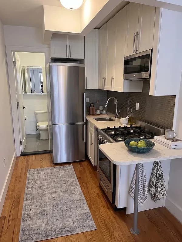 Studio apartment at 639 Tenth Avenue, Unit 5C, Hell's Kitchen, photo 2 of 2