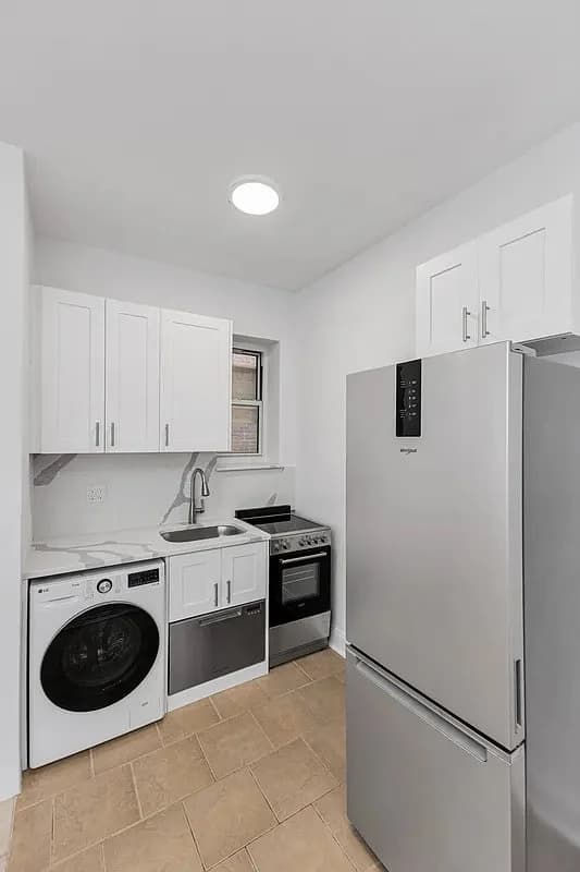139 East 13th Street, photo 4