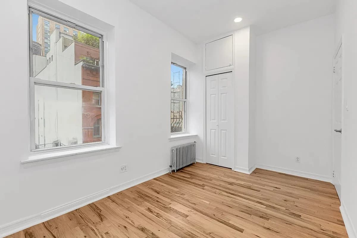 139 East 13th Street, photo 3