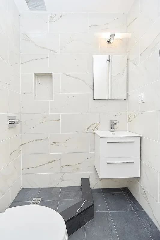 2 bed apartment at 138 Union St., Unit 1F, Columbia Street Waterfront, photo 7 of 8