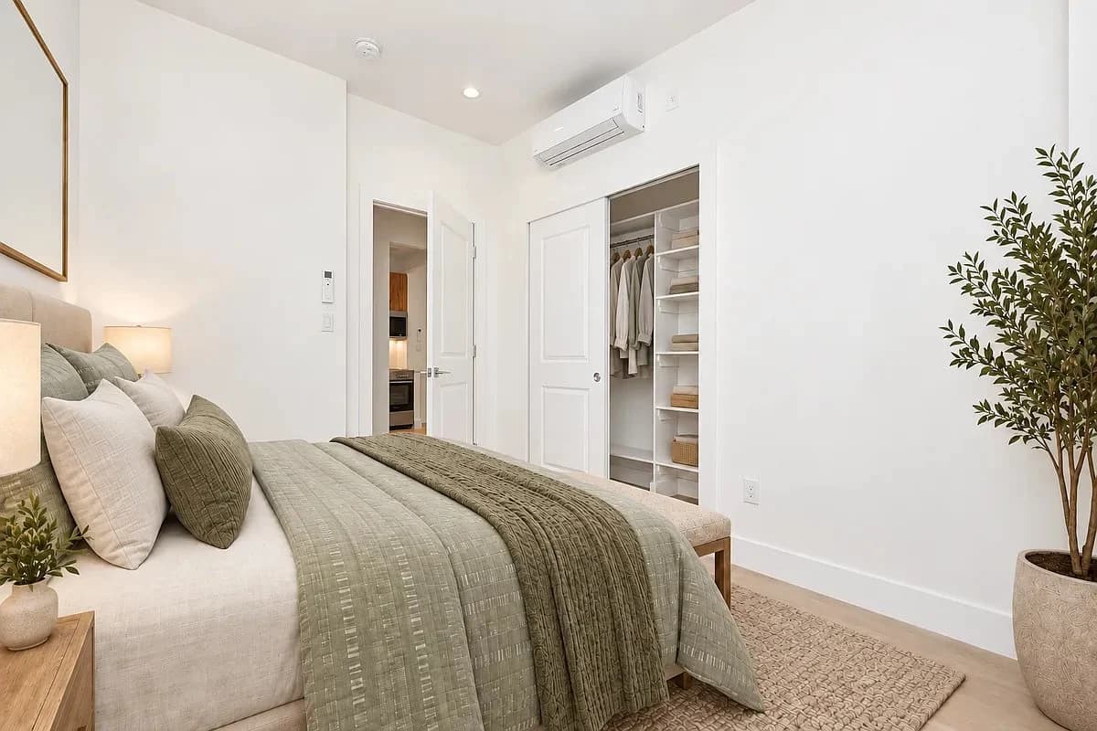 2 bed apartment at 138 Union St., Unit 1F, Columbia Street Waterfront, photo 5 of 8