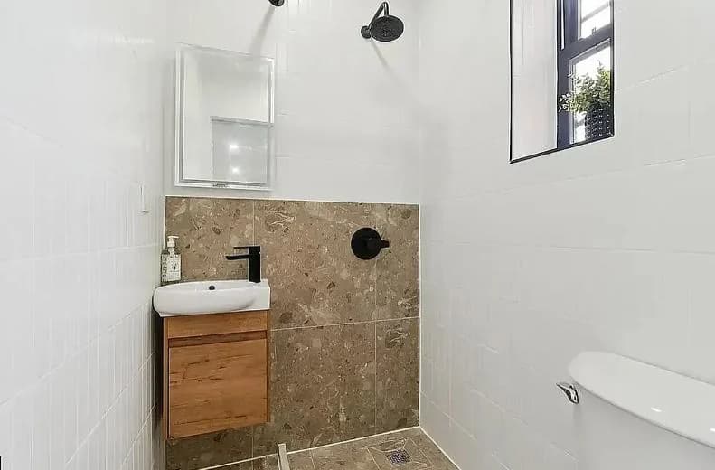 2 bed apartment at 176 Rivington Street, Unit 1B, Lower East Side, photo 4 of 4