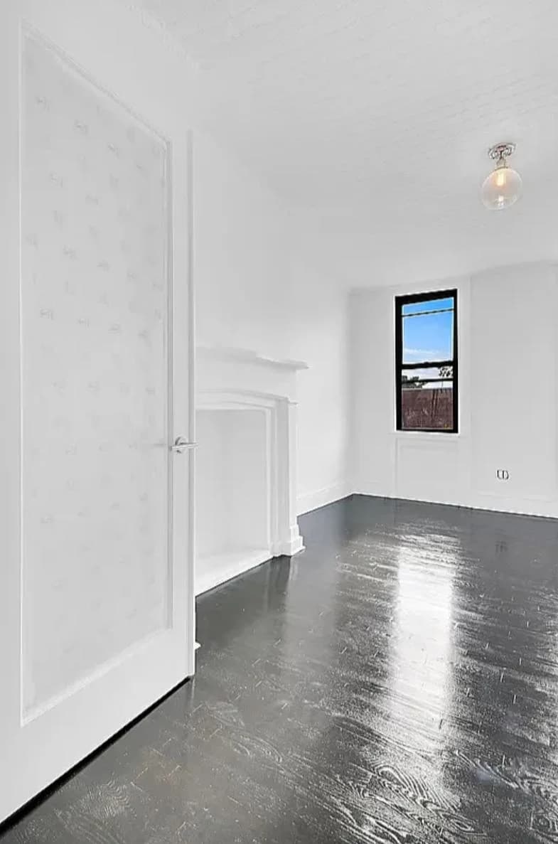2 bed apartment at 16 Judge Street, Unit 4W, Williamsburg, photo 6 of 7